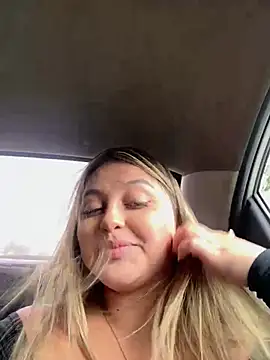 lunablossom  online show from 01-16-26, 08:57