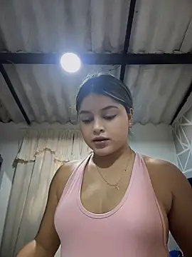 lunablossom  online show from 04-07-26, 08:31