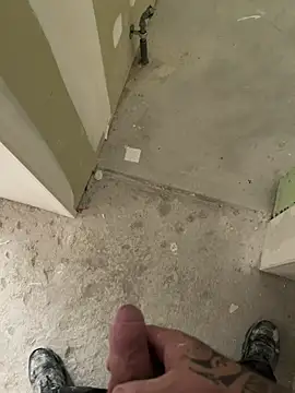 Snapshot of RenaudS-02 chatting on 10-08-25, 02:25 RenaudS-02 online show from 10-08-25, 02:25