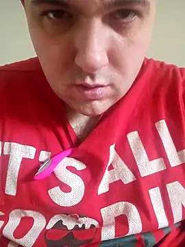 Snapshot of mario890605 chatting on 11-29-25, 10:29 mario890605 online show from 11-29-25, 10:29