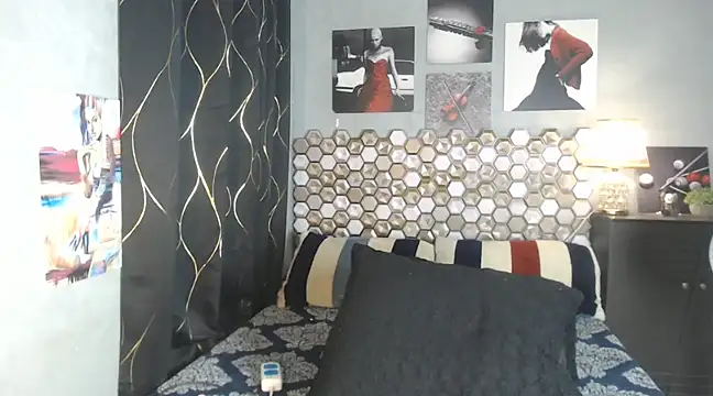 Snapshot of Hot_Metallica69 chatting on 02-06-25, 06:29 Hot Metallica69 online show from 02-06-25, 06:29