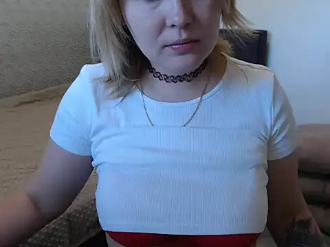 Snapshot of leeilawow chatting on 05-28-26, 06:10 leeilawow online show from 05-28-26, 06:10