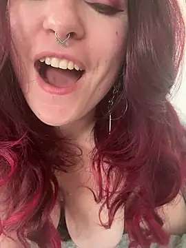 LunaMoongirl online show from 12-20-24, 01:22