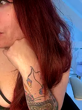 LunaMoongirl online show from 10-23-25, 04:17