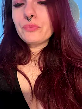 LunaMoongirl online show from 11-13-25, 03:55