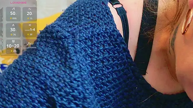 KarinaNoir online show from 12-17-25, 05:13