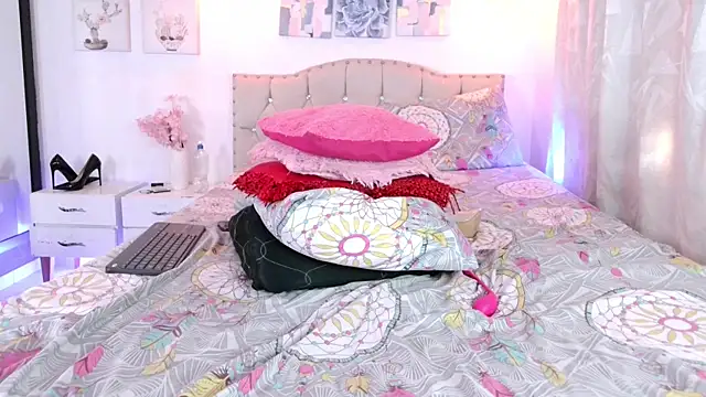 Dulce Morrys online show from 03-04-25, 09:00