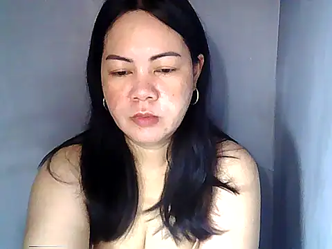 Snapshot of starlete69 chatting on 04-29-26, 07:20 starlete69 online show from 04-29-26, 07:20