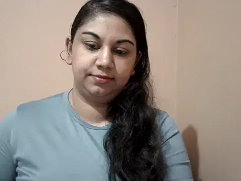 Snapshot of bellachow10 chatting on 07-03-26, 10:10 bellachow10 online show from 07-03-26, 10:10