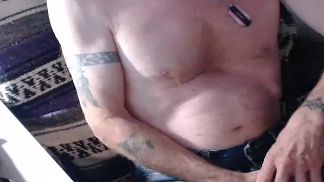 QueenDenizeAndTheCaptain online show from 10-16-25, 10:27