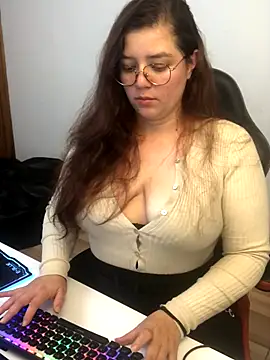 kayortiiz online show from 12-16-25, 01:32