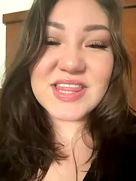 Snapshot of RosieDixx chatting on 10-11-25, 05:17 RosieDixx online show from 10-11-25, 05:17