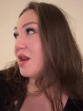 Snapshot of RosieDixx chatting on 11-04-25, 03:38 RosieDixx online show from 11-04-25, 03:38