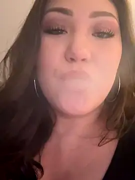 Snapshot of RosieDixx chatting on 12-04-25, 04:44 RosieDixx online show from 12-04-25, 04:44