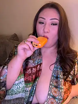 RosieDixx online show from 05-26-26, 05:47