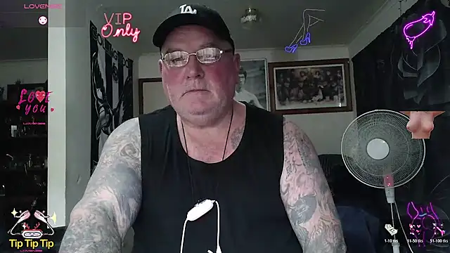 Snapshot of HOTANAL chatting on 06-13-26, 02:20 HOTANAL online show from 06-13-26, 02:20