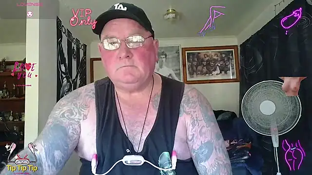 Snapshot of HOTANAL chatting on 06-27-26, 02:49 HOTANAL online show from 06-27-26, 02:49