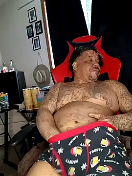 Snapshot of yellowwetfox chatting on 01-01-25, 09:20 yellowwetfox online show from 01-01-25, 09:20