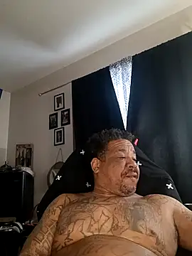 Snapshot of yellowwetfox chatting on 02-01-25, 03:28 yellowwetfox online show from 02-01-25, 03:28