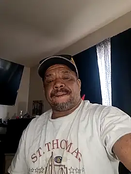 Snapshot of yellowwetfox chatting on 03-06-25, 04:38 yellowwetfox online show from 03-06-25, 04:38