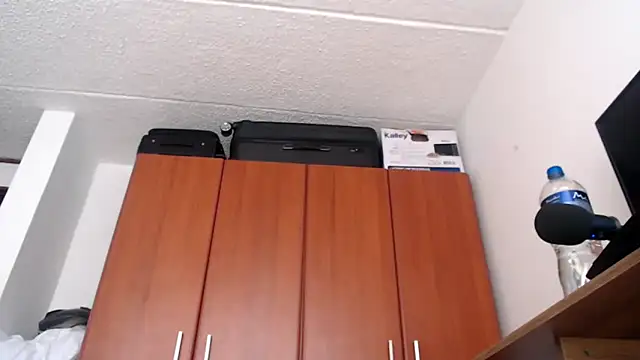 Juls winter  online show from 03-07-25, 04:00