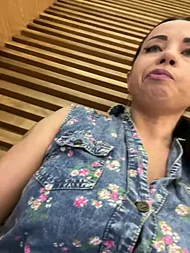 CrazzyChicks online show from 06-19-26, 07:56