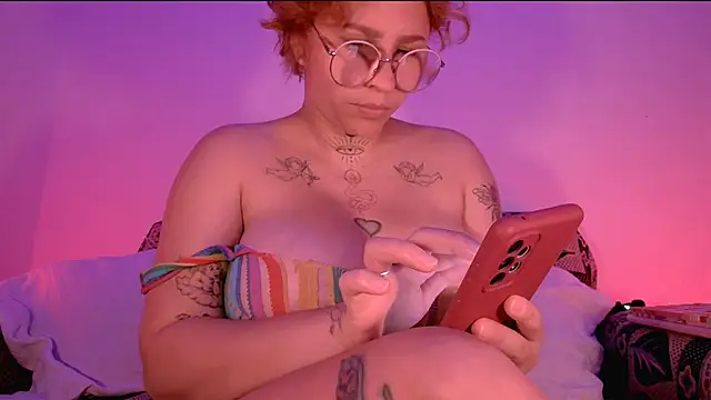 Snapshot of Lilmuh_ chatting on 09-21-25, 12:56 Lilmuh online show from 09-21-25, 12:56