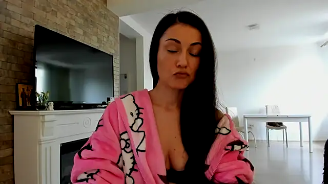 Snapshot of OliviaSirena chatting on 03-27-26, 01:22 OliviaSirena online show from 03-27-26, 01:22