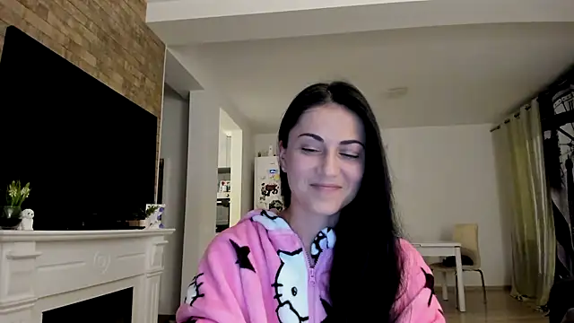 Snapshot of OliviaSirena chatting on 05-17-26, 10:17 OliviaSirena online show from 05-17-26, 10:17