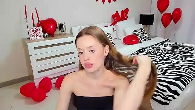 Snapshot of _Sweet__Cherry_ chatting on 02-09-25, 04:25 Sweet Cherry online show from 02-09-25, 04:25