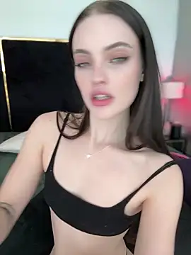 Snapshot of KarissaChantelle chatting on 12-03-24, 09:23 KarissaChantelle online show from 12-03-24, 09:23