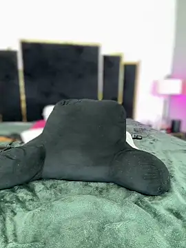 Snapshot of KarissaChantelle chatting on 12-09-24, 08:54 KarissaChantelle online show from 12-09-24, 08:54