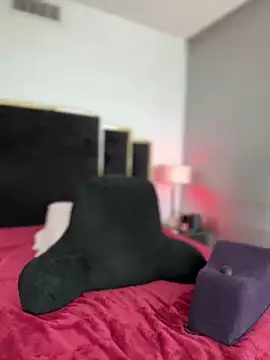 Snapshot of KarissaChantelle chatting on 01-05-25, 08:42 KarissaChantelle online show from 01-05-25, 08:42