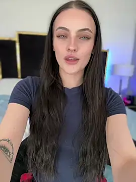 Snapshot of KarissaChantelle chatting on 01-22-25, 11:10 KarissaChantelle online show from 01-22-25, 11:10