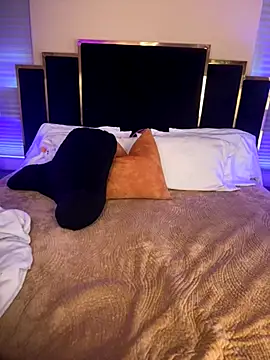 Snapshot of KarissaChantelle chatting on 11-23-25, 06:30 KarissaChantelle online show from 11-23-25, 06:30