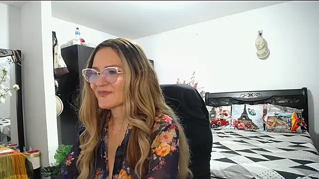 Xiimen online show from 01-30-25, 09:04