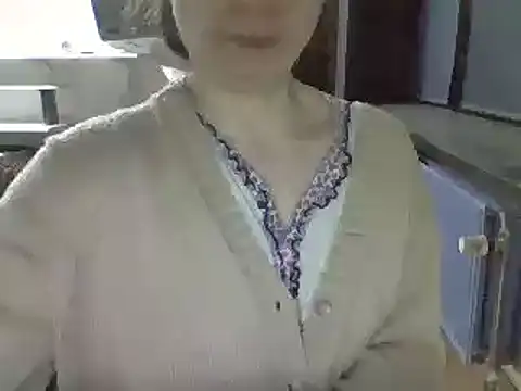 Snapshot of Moi_Lina chatting on 01-03-25, 11:55 Moi Lina online show from 01-03-25, 11:55