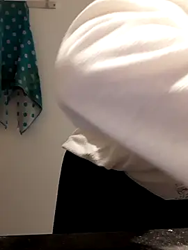 Snapshot of Moi_Lina chatting on 09-10-25, 12:05 Moi Lina online show from 09-10-25, 12:05