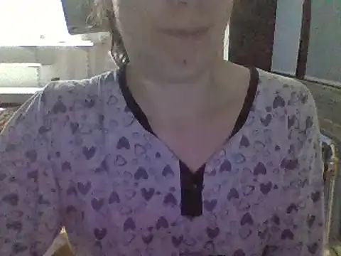 Snapshot of Moi_Lina chatting on 10-19-25, 11:49 Moi Lina online show from 10-19-25, 11:49