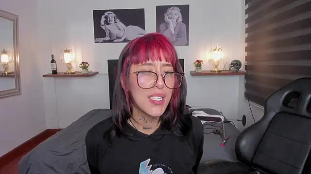 Snapshot of Mariana_Joness chatting on 02-04-25, 08:24 Mariana Joness online show from 02-04-25, 08:24