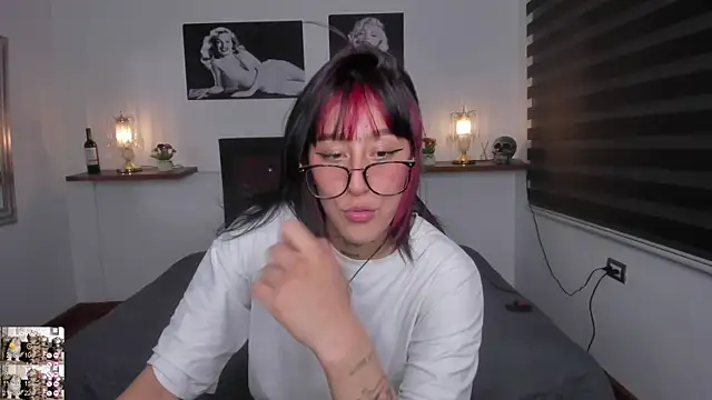 Snapshot of Mariana_Joness chatting on 02-20-25, 08:50 Mariana Joness online show from 02-20-25, 08:50