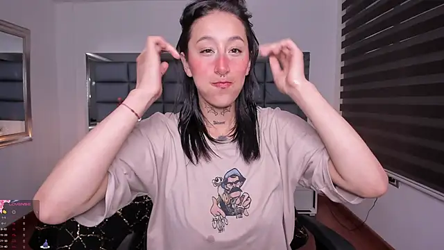 Snapshot of Mariana_Joness chatting on 11-04-25, 01:38 Mariana Joness online show from 11-04-25, 01:38