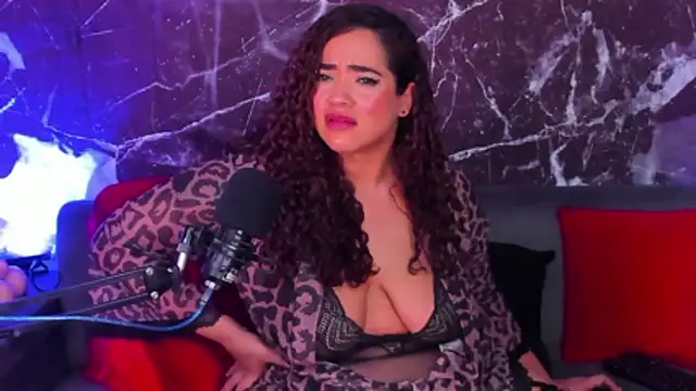 Snapshot of HannaMiills@xh chatting on 01-14-26, 01:17 HannaMiillsxh online show from 01-14-26, 01:17