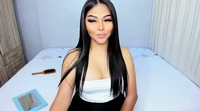 Snapshot of shantal_r0mance chatting on 02-08-25, 01:54 shantal r0mance online show from 02-08-25, 01:54