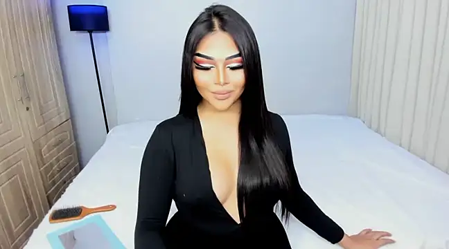 Snapshot of shantal_r0mance chatting on 03-05-25, 12:27 shantal r0mance online show from 03-05-25, 12:27