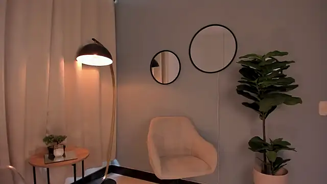 LiaPearce online show from 03-05-25, 02:34