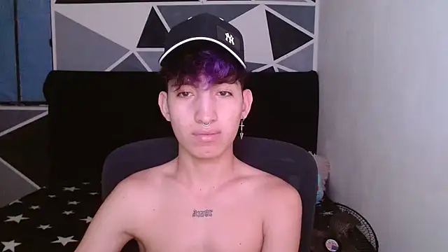 Snapshot of littlextreme chatting on 12-27-24, 06:24 littlextreme online show from 12-27-24, 06:24