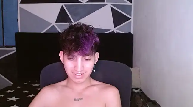 Snapshot of littlextreme chatting on 01-05-25, 08:54 littlextreme online show from 01-05-25, 08:54