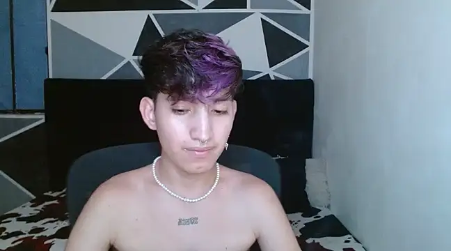 Snapshot of littlextreme chatting on 01-09-25, 03:15 littlextreme online show from 01-09-25, 03:15