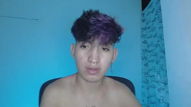 Snapshot of littlextreme chatting on 02-06-25, 02:55 littlextreme online show from 02-06-25, 02:55